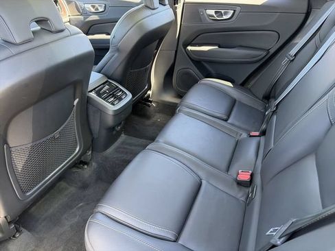 Used 2023 Volvo XC60 B5 Ultimate w/ Protection Package Premier FWD image 17