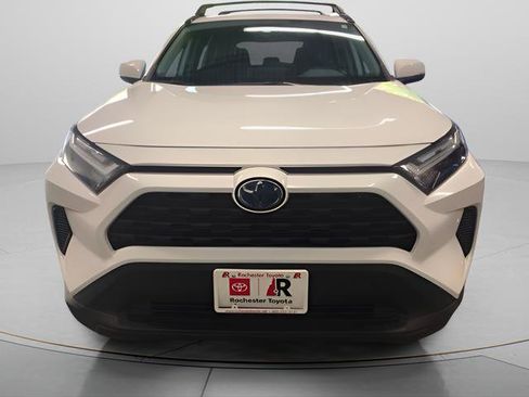 Certified 2023 Toyota RAV4 LE AWD/4WD image 2