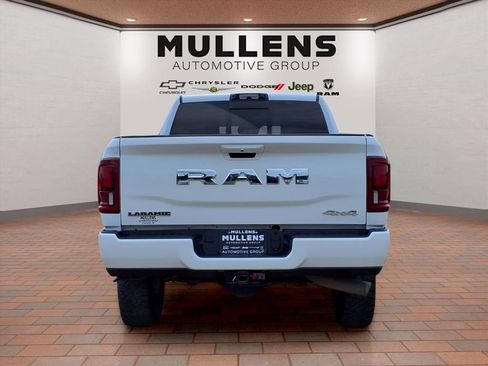 Used 2025 RAM 2500 Laramie AWD/4WD image 6