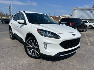 Used 2020 Ford Escape Titanium video 1