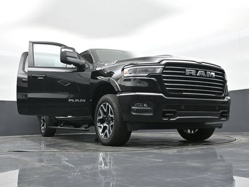 Used 2025 RAM 1500 Laramie AWD/4WD image 52