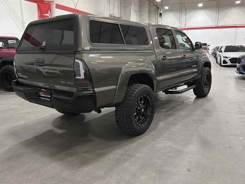 Used 2011 Toyota Tacoma 4x4 Double Cab w/ SR5 Pkg #2 image 5