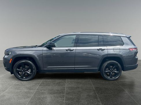 Used 2022 Jeep Grand Cherokee L Altitude image 4