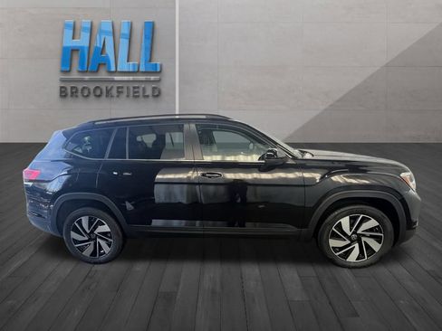 New 2026 Volkswagen Atlas SE image 6
