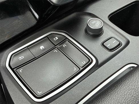 Used 2023 Acura MDX SH-AWD image 39