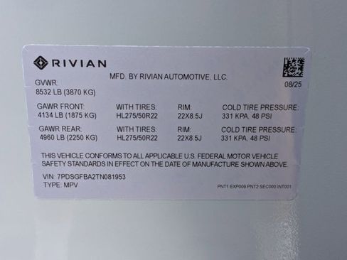 Used 2026 Rivian R1S Adventure image 28