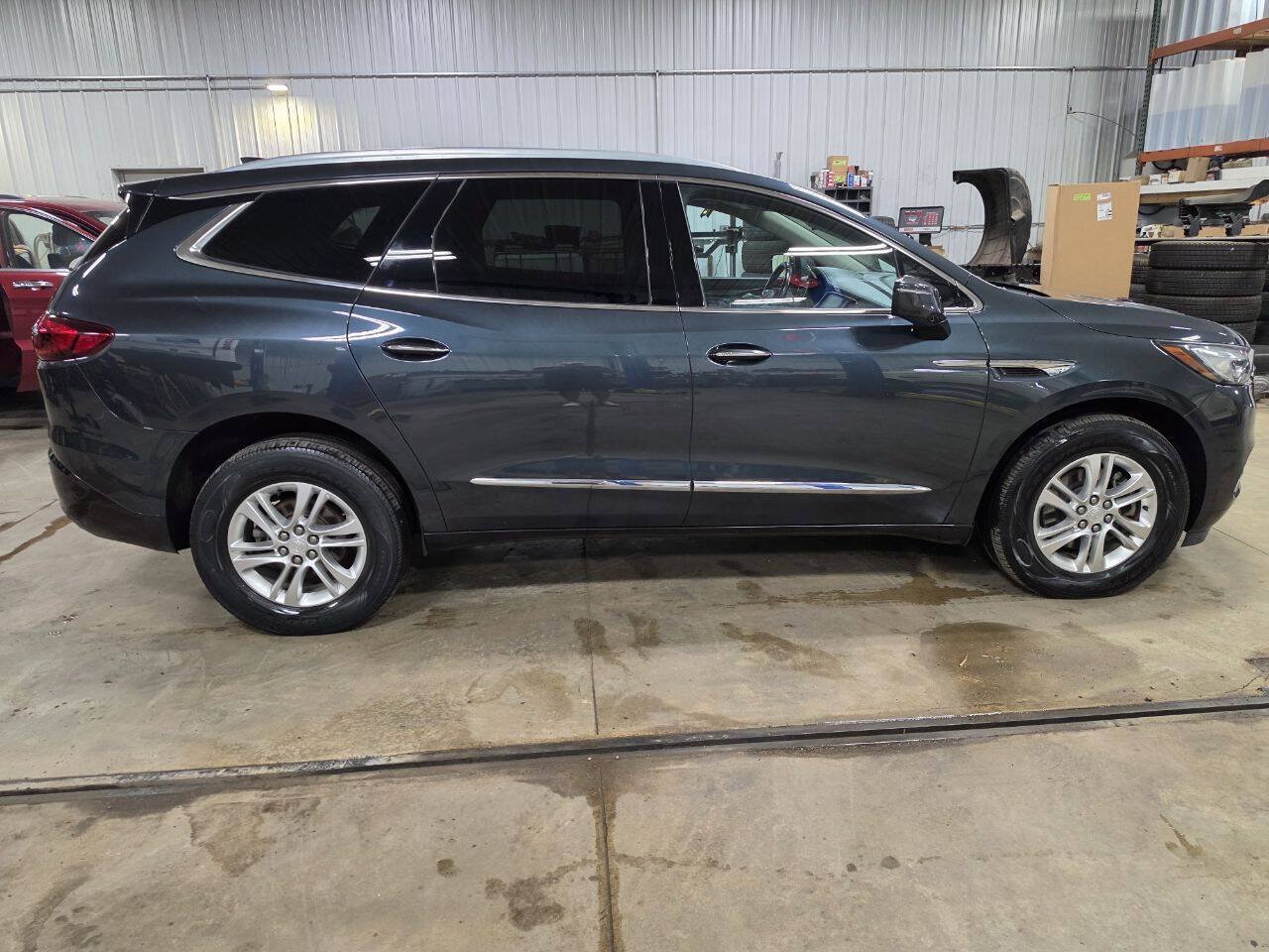 Used 2018 Buick Enclave Essence AWD/4WD image 9