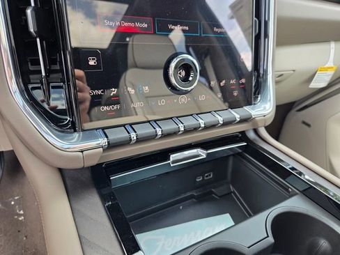 New 2026 GMC Yukon Denali w/ Denali Reserve Package AWD/4WD image 27