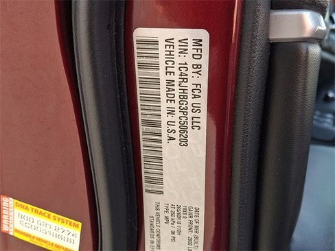 Used 2023 Jeep Grand Cherokee Limited image 30