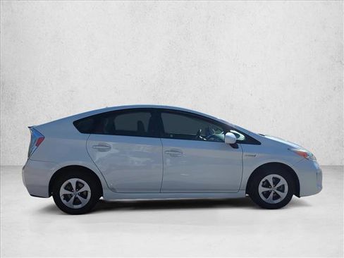 Used 2015 Toyota Prius Two image 4