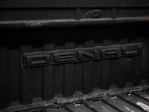 Used 2021 GMC Sierra 2500 Denali w/ Denali Black Diamond Edition AWD/4WD image 41