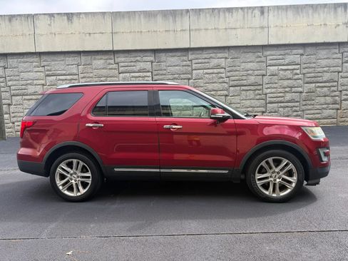 Used 2017 Ford Explorer Limited FWD image 6