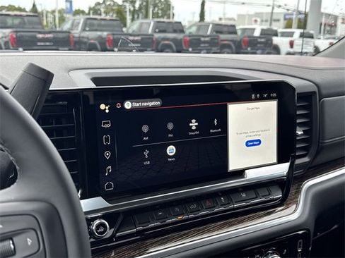 New 2026 GMC Sierra 1500 SLE image 17