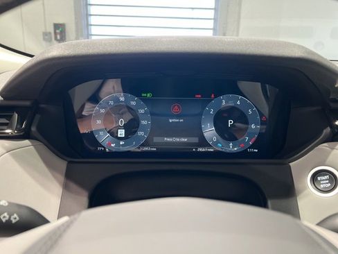 Used 2025 Land Rover Range Rover Velar S image 36