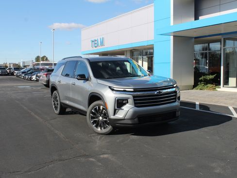 New 2026 Chevrolet Traverse LT w/ Sun and Wheel Package image 2