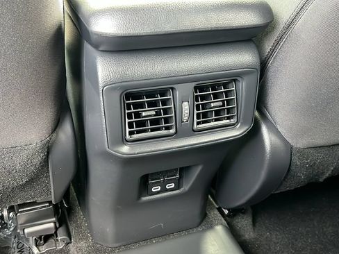 Used 2024 Toyota RAV4 SE w/ Weather & Moonroof Package AWD/4WD image 10