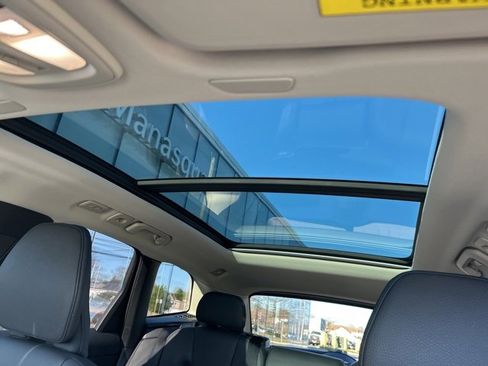 Certified 2025 Volvo XC60 B5 Plus image 26