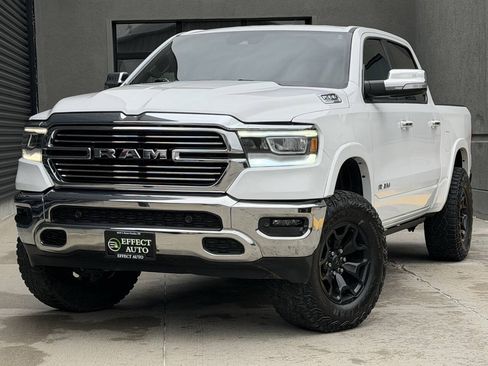 Used 2022 RAM 1500 Laramie AWD/4WD image 3