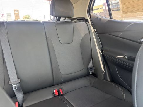 Used 2025 Buick Encore GX Preferred FWD image 36