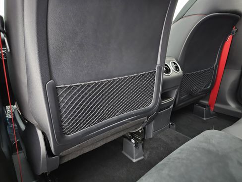 Used 2025 Mercedes-Benz GLB 35 AMG 4MATIC image 24