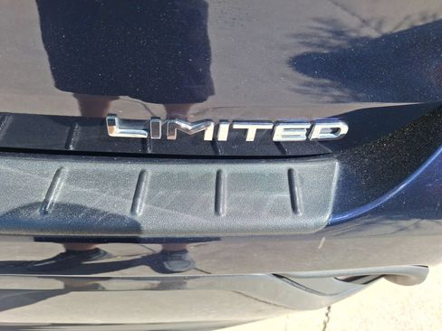 Used 2023 Toyota Highlander Limited FWD image 12