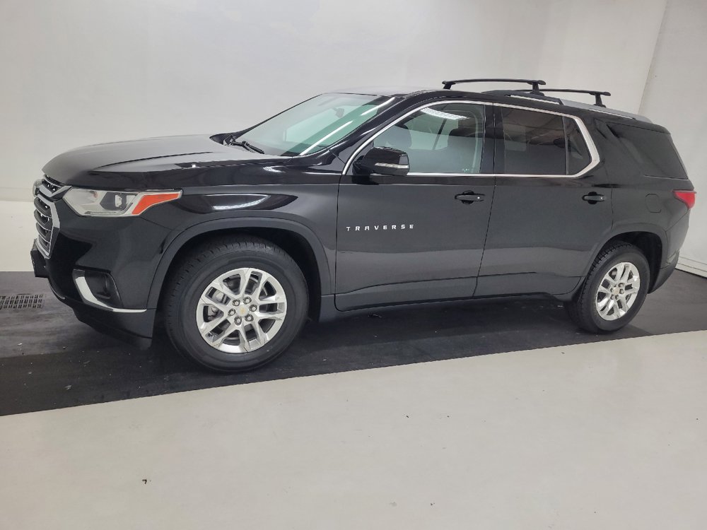 Used 2018 Chevrolet Traverse LT FWD image 2