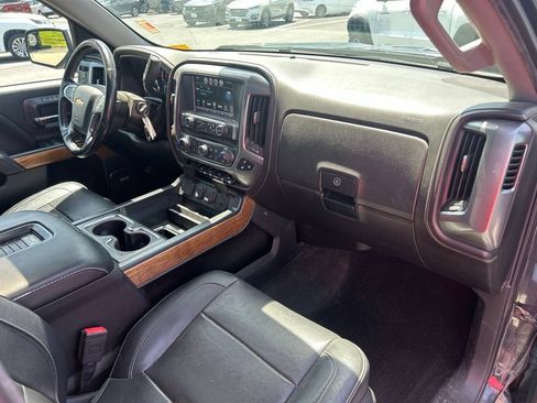 Used 2018 Chevrolet Silverado 1500 LTZ w/ Sport Package AWD/4WD image 39