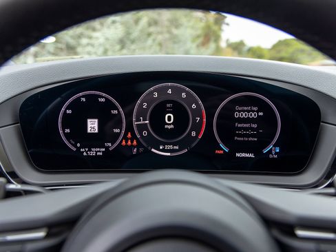 Certified 2026 Porsche Cayenne Coupe AWD/4WD image 33