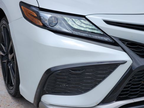 Used 2024 Toyota Camry XSE FWD image 10