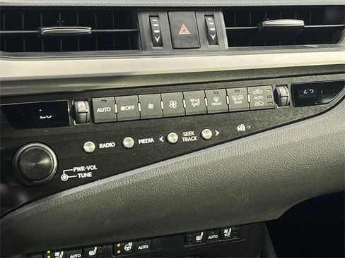 Used 2020 Lexus ES 350 F Sport image 16