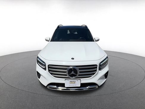 Used 2025 Mercedes-Benz GLB 250 4MATIC image 4