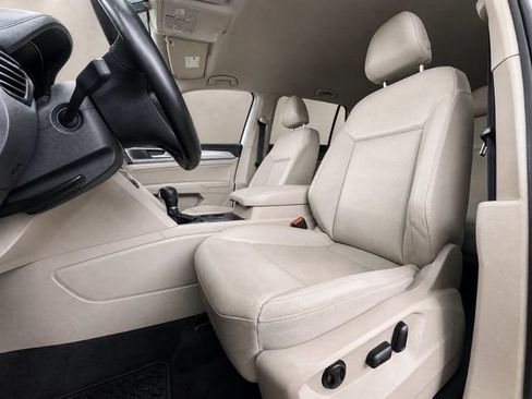 Used 2019 Volkswagen Atlas SE w/ Towing Package FWD image 13