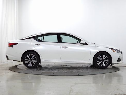 Used 2020 Nissan Altima 2.5 SL image 9