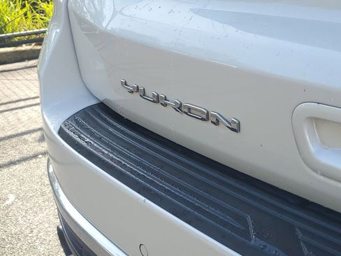 Used 2021 GMC Yukon XL Denali w/ Denali Premium Package image 29