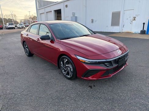 New 2025 Hyundai Elantra Sport image 8