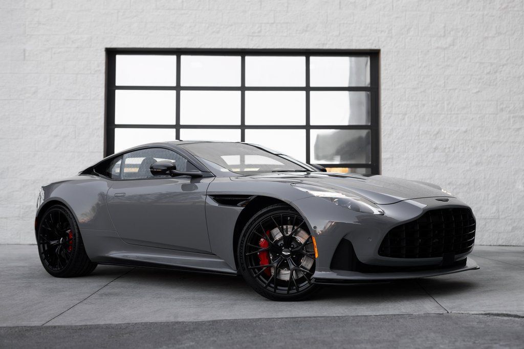 Used 2025 Aston Martin DB12 Coupe RWD image 1