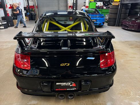 Used 2007 Porsche 911 GT3 RWD image 7