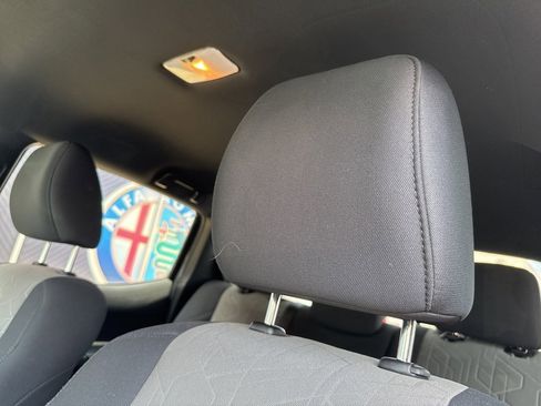 Used 2023 Toyota Tacoma TRD Off-Road image 28