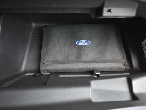 Used 2017 Ford Focus SE FWD image 37