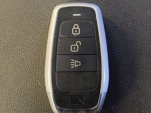 Used 2020 Chevrolet Equinox LT FWD image 32