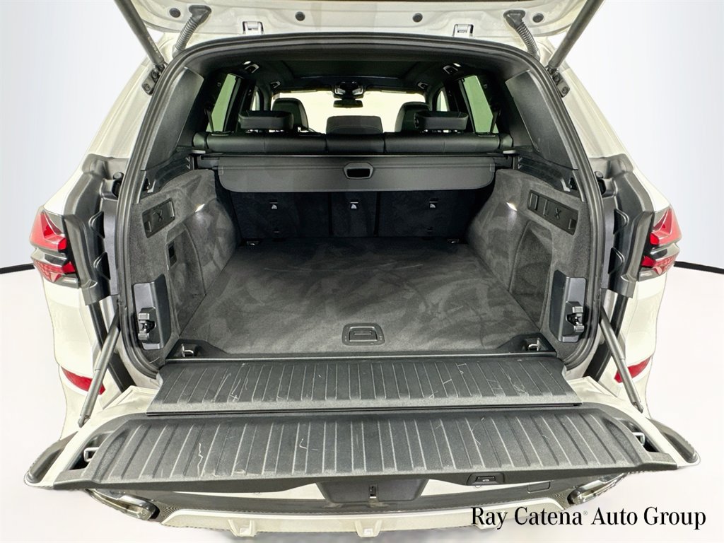 Used 2026 BMW X5 xDrive40i w/ M Sport Package AWD/4WD image 28
