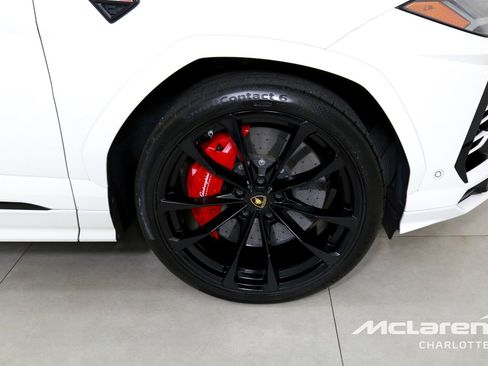 Used 2020 Lamborghini Urus AWD/4WD image 34