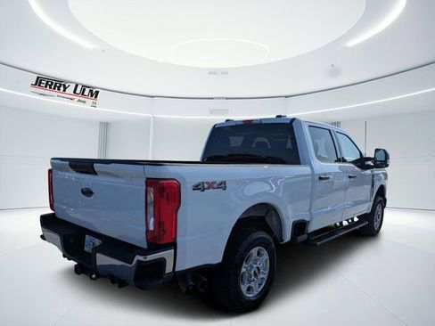 Used 2025 Ford F250 XLT AWD/4WD image 3