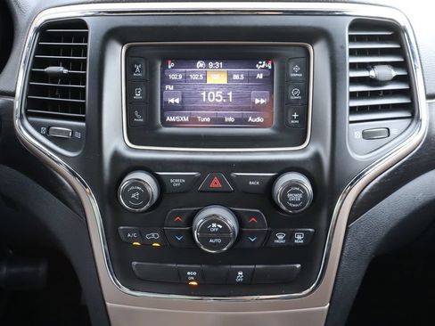 Used 2014 Jeep Grand Cherokee Laredo w/ Quick Order Package 23E AWD/4WD image 10