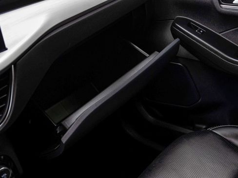 Used 2024 Ford Escape Platinum AWD/4WD image 19