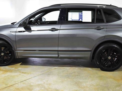 Used 2024 Volkswagen Tiguan SE R-Line image 6