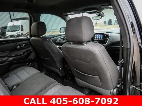 Used 2023 Chevrolet Traverse LT w/ Rear Camera Mirror Package AWD/4WD image 21