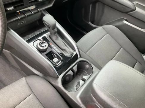 Used 2023 Chevrolet Colorado Trail Boss w/ Technology Package AWD/4WD image 15