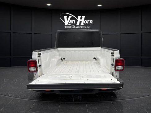 Used 2021 Jeep Gladiator Mojave w/ Trailer Tow Package AWD/4WD image 9