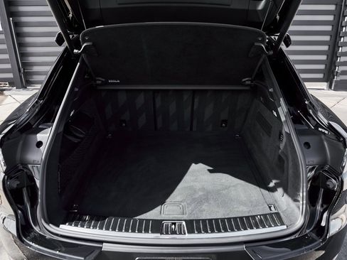 Used 2023 Porsche Cayenne Turbo GT image 22